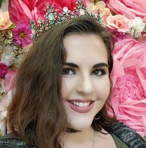 Meet your Posher, Katelyn